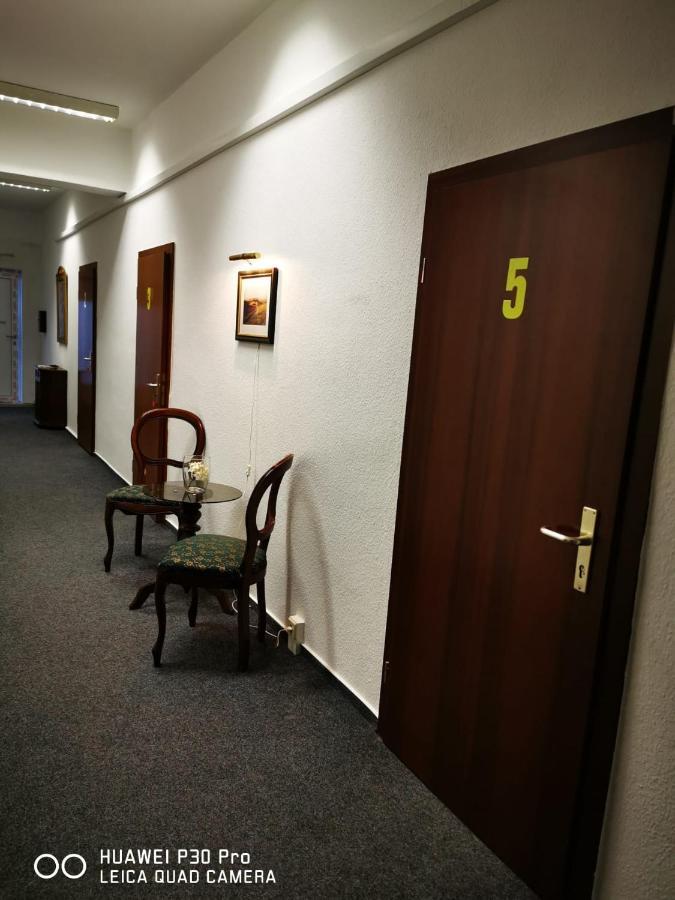 Pension - A2 Rothensee / Magdeburgo Esterno foto