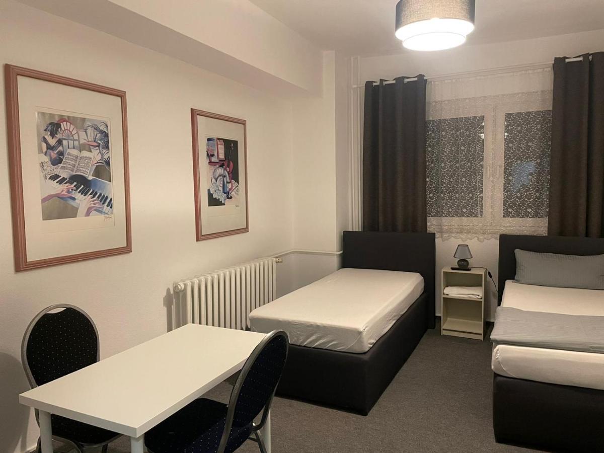 Pension - A2 Rothensee / Magdeburgo Esterno foto
